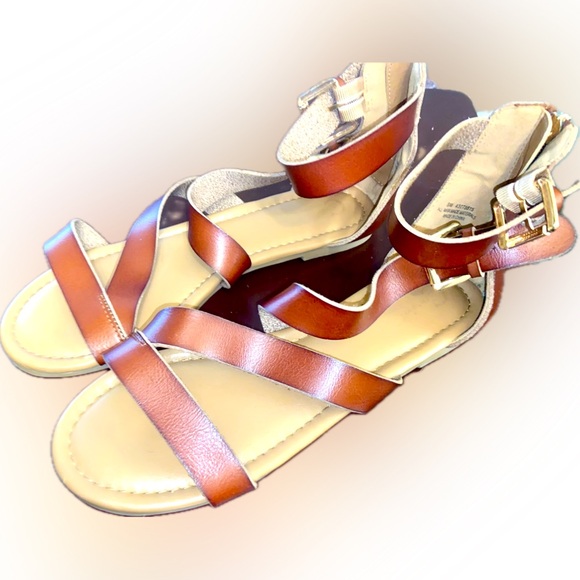 Comfort est 1945 Shoes - Comfort est. 1945 WOMENS Gladiator style Sandals. Size 8M